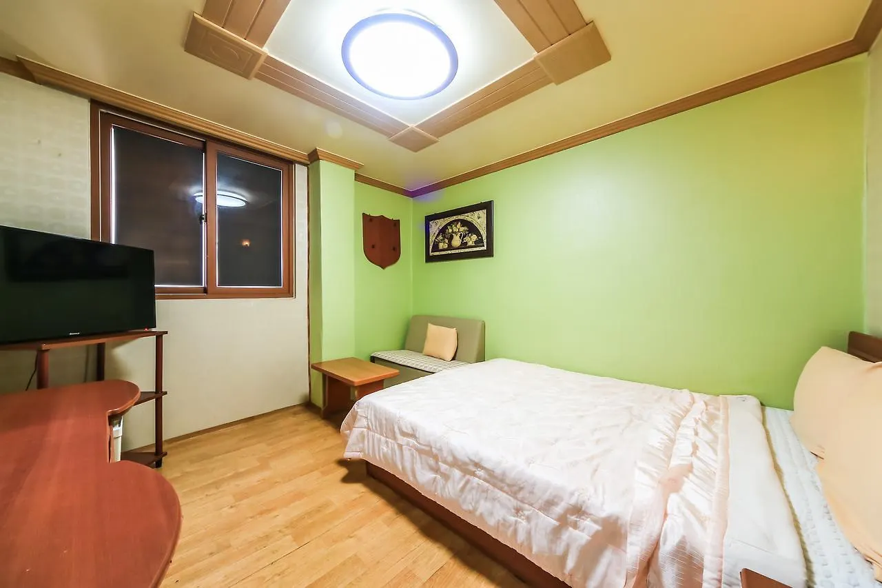 Nampo One Motel Busan
