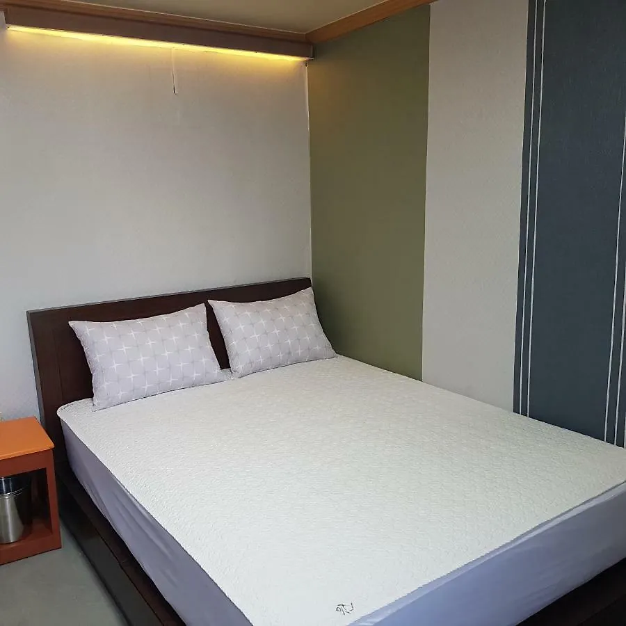 Nampo One Motel Busan 2*,  South Korea